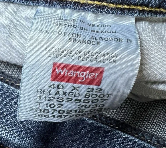 Wrangler Jeans Mens Size 40x32 Blue Relaxed Boot Cut Premium Quality Denim - Picture 5 of 13